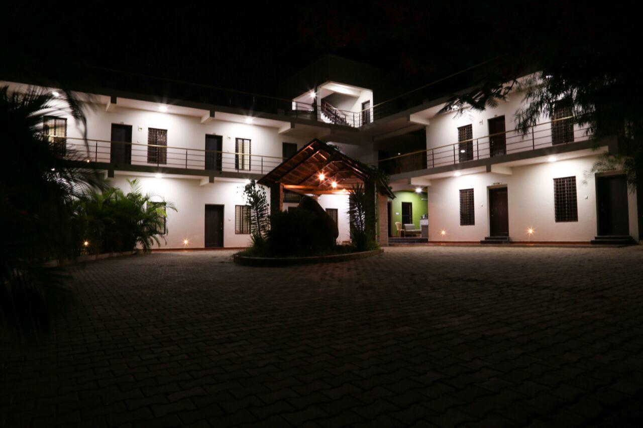 Golds Club & Resort Bayappanhalli ภายนอก รูปภาพ